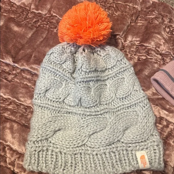North Face Beanies Lot - Picture 5 of 8